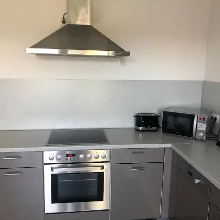 Апартаменты Sauerland Wellness Apartment Mit Sauna Und Jacuzzi *