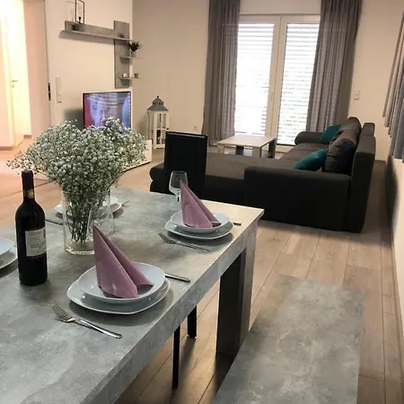 Sauerland Wellness Apartment Mit Sauna Und Jacuzzi Апартаменты *