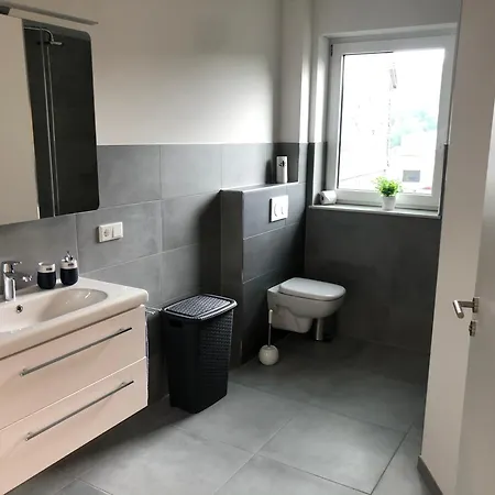 Sauerland Wellness Apartment Mit Sauna Und Jacuzzi Lejlighed *