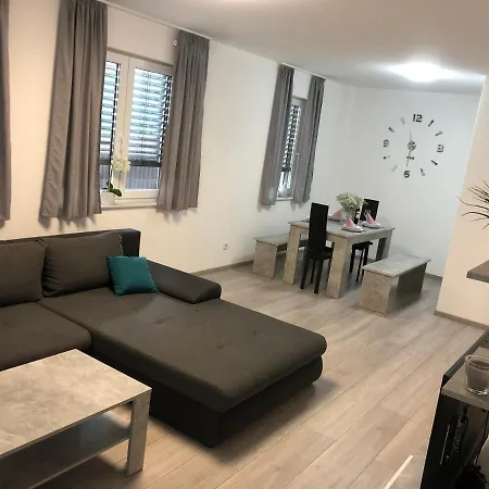 Апартаменты Sauerland Wellness Apartment Mit Sauna Und Jacuzzi